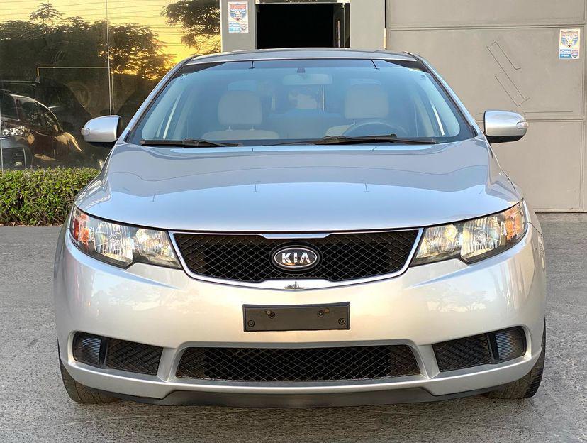 KIA CERATO 1.6 EX2 MANUAL YEAR 2011